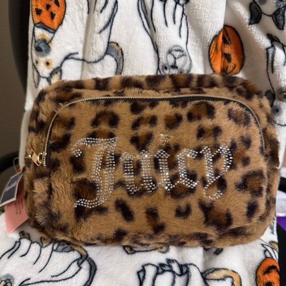 NWT Juicy Couture Brown Leopard Print Cosmetic Bag - Picture 1 of 5